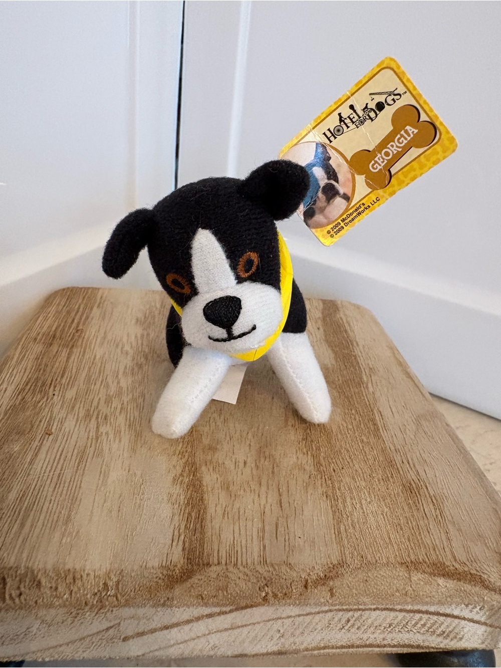 2009 McDonald’s Hotel for Dogs” mini plush toy Georgia
